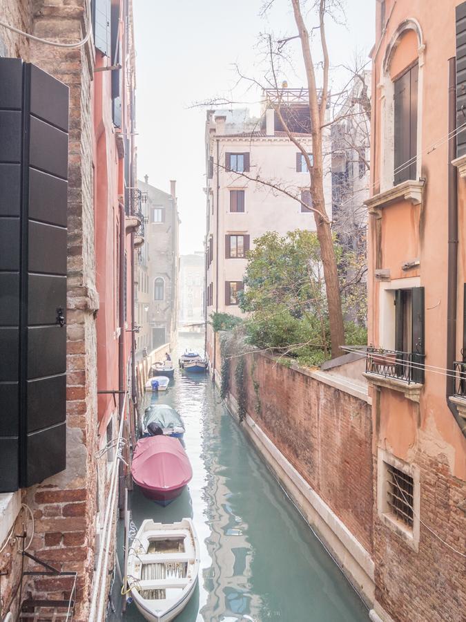 San Polo Canal View Apartments By Wonderful Italy Венеция Экстерьер фото